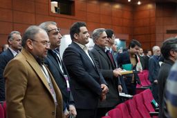در همایش «چشم‌انداز اقتصاد ایران در سال ۱۴۰۴» مطرح شد: