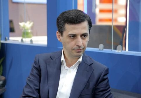 قدردانی فرید دهقانی از کادر مدیریتی، فنی و بازیکنان چادرملو اردکان

